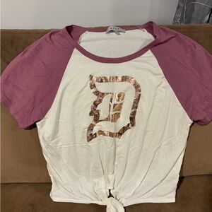 Duquesne Dukes Tie-Front Tee with Metallic 'D' Graphic - Mauve & Ivory